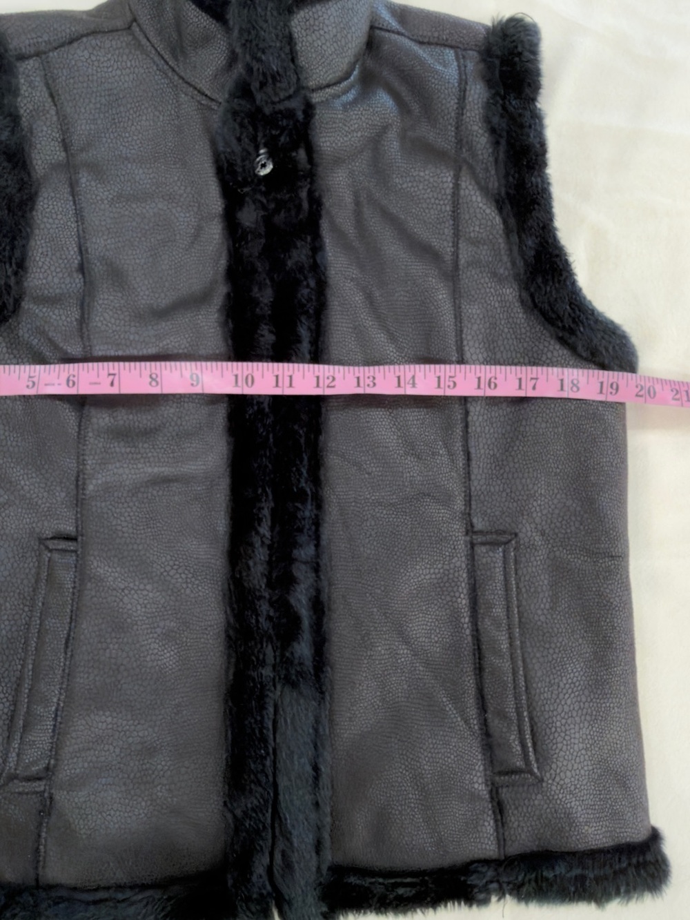 Jaclyn Smith Black Faux Shearling-Trim Vest - Picture 9 of 13